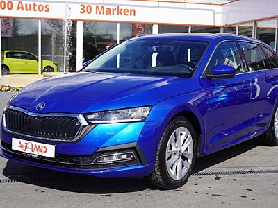 Skoda Octavia Combi 2.0 TDI DSG Style ACC LED Navi PDC