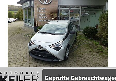 Toyota Aygo 1,0-l-VVT-i x 3 Türen