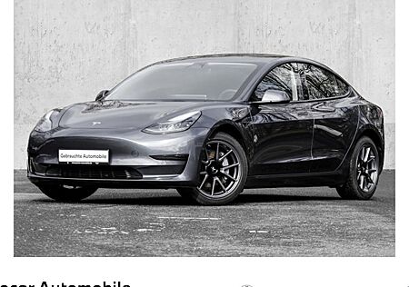 Tesla Model 3 Hinterradantrieb RWD 4 Türen