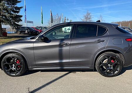 Alfa Romeo Stelvio 2.2 Diesel 16V 154kW Veloce AT8-Q4 5 Türen