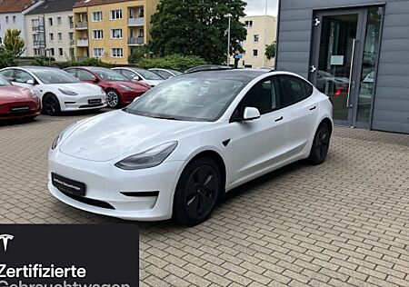 Tesla Model 3 Hinterradantrieb RWD 4 Türen