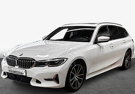 BMW 3er 320d Touring Luxury Line Automatik 5 Türen