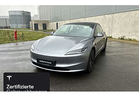 Tesla Model 3 Hinterradantrieb RWD Long Range 4 Türen