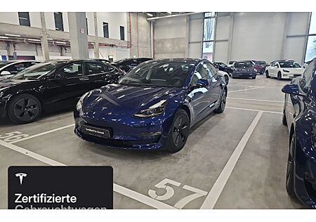 Tesla Model 3 Hinterradantrieb RWD Long Range 4 Türen