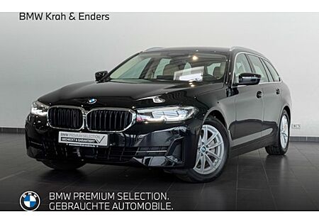 BMW 5er 520d xDrive Touring A 5 Türen