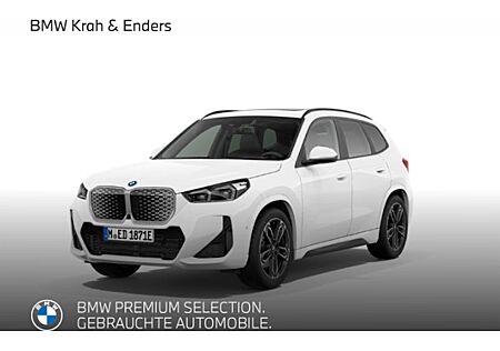 BMW iX1 xDrive30 5 Türen