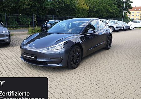 Tesla Model 3 Allradantrieb mit Dualmotor Performance 4 Türen