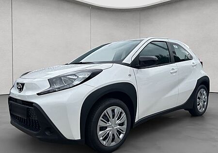 Toyota Aygo (X) Aygo (X) 1.0-l-VVT-i Play S-CVT 5 Türen