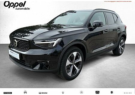 Volvo XC 40 B3 Plus Dark DCT 5 Türen