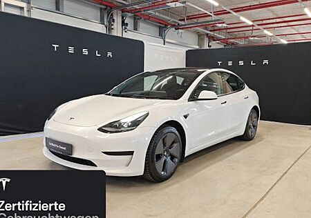 Tesla Model 3 Hinterradantrieb RWD 4 Türen