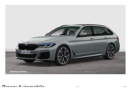BMW 5er 540d xDrive Touring A 5 Türen