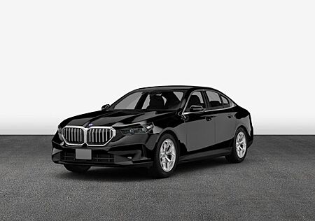 BMW M5 Plug-In Hybrid xDrive A 4 Türen