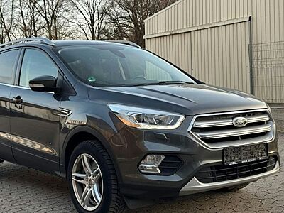 Ford Kuga 2,0 TDCi 4x4 132kW Titanium PowerShift 5 Türen