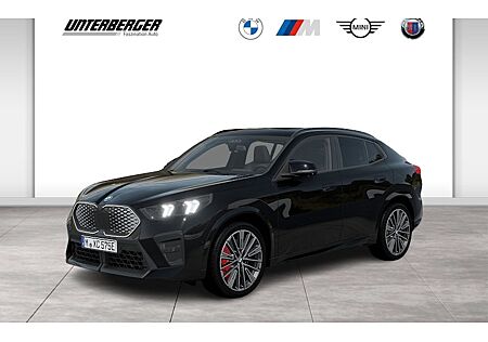 BMW iX2 xDrive30 5 Türen