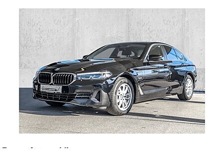 BMW 5er 530e xDrive Touring A 5 Türen