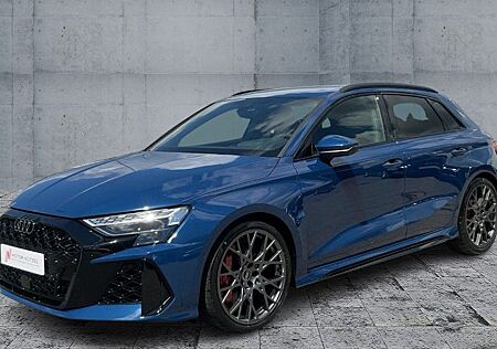 Audi RS3 2.5 TFSI S tronic quattro Sportback 5 Türen