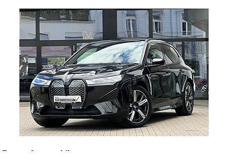 BMW iX xDrive40 5 Türen