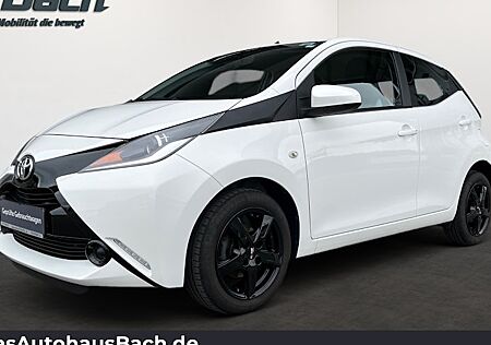 Toyota Aygo 1,0-l-VVT-i x-play 5 Türen