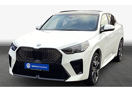 BMW iX2 xDrive30 5 Türen