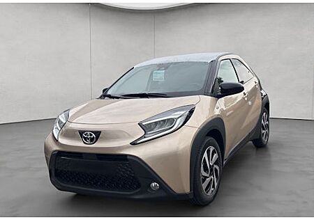 Toyota Aygo (X) Aygo (X) 1.0-l-VVT-i Play S-CVT 5 Türen