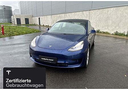 Tesla Model 3 Hinterradantrieb RWD 4 Türen