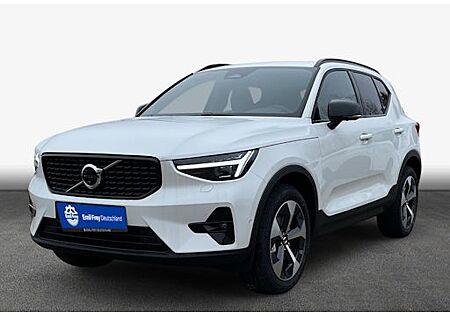 Volvo XC 40 B3 Plus Dark DCT 5 Türen