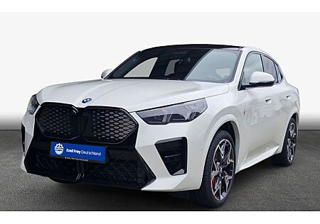 BMW iX2 xDrive30 5 Türen