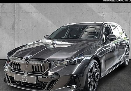 BMW i5 eDrive40 Touring 5 Türen