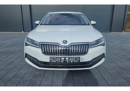 Skoda Superb 2.0 TDI SCR DSG STYLE COMBI 5 Türen