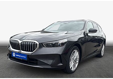 BMW 5er 520d xDrive Touring A 5 Türen