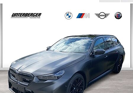 BMW M5 Plug-In Hybrid Touring xDrive A 5 Türen