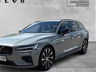 Volvo V60 B4 D Auto Plus Dark 5 Türen