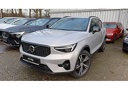 Volvo XC 40 B3 Plus Dark DCT 5 Türen
