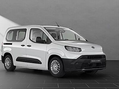Toyota Proace City Verso 1,2-l-Turbo 81kW L1 Pure 4 Türen