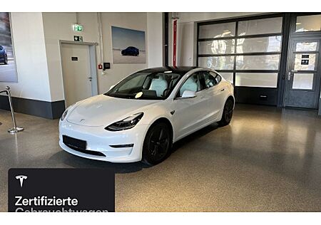 Tesla Model 3 Hinterradantrieb RWD Long Range 4 Türen