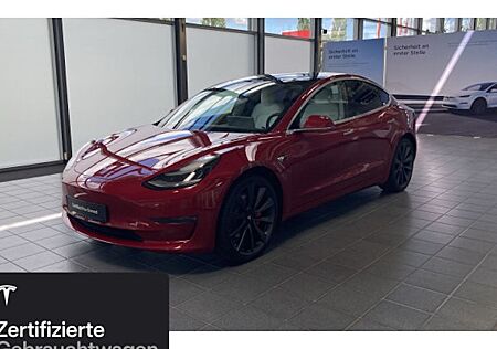 Tesla Model 3 Allradantrieb mit Dualmotor Performance 4 Türen