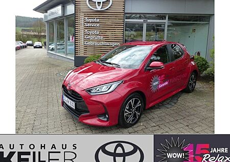 Toyota Yaris 1.5-l-VVT-i Hybrid 116 CVT Team Deutschl 5 Türen