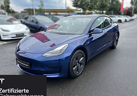 Tesla Model 3 Hinterradantrieb RWD 4 Türen