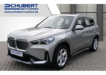BMW iX1 eDrive20 5 Türen