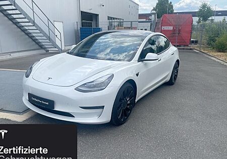 Tesla Model 3 Allradantrieb mit Dualmotor Performance 4 Türen