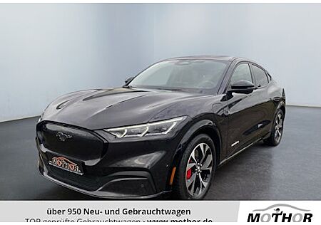 Ford Mustang Mach-E 75 kWh AWD 5 Türen