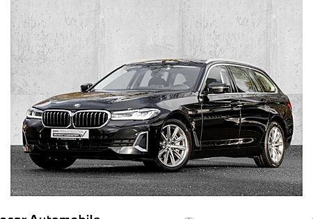 BMW 5er 540d xDrive Touring A 5 Türen