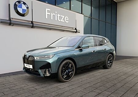 BMW iX xDrive45 5 Türen