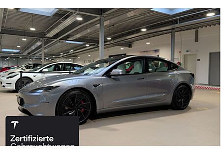 Tesla Model 3 Allradantrieb mit Dualmotor Performance 4 Türen