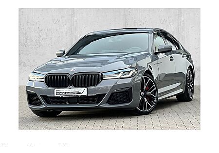 BMW 5er M550i xDrive A 4 Türen