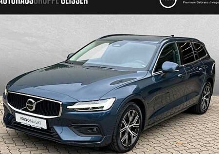 Volvo V60 B4 DCT Core 5 Türen