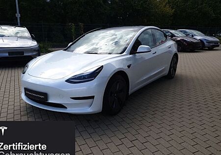 Tesla Model 3 Hinterradantrieb RWD 4 Türen