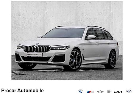 BMW 5er 530e Touring A 5 Türen