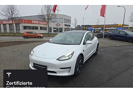 Tesla Model 3 Hinterradantrieb RWD Long Range 4 Türen