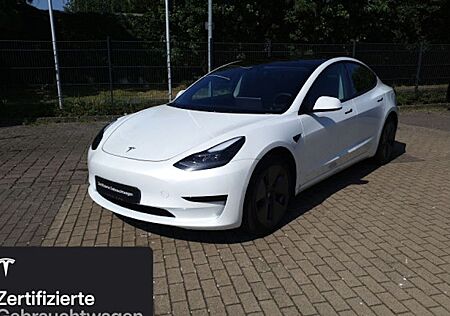 Tesla Model 3 Hinterradantrieb RWD 4 Türen
